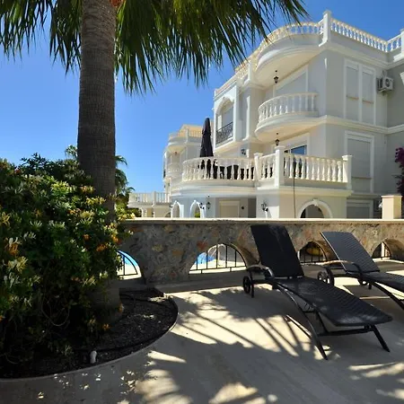 فيلة Oasis Sitesi *