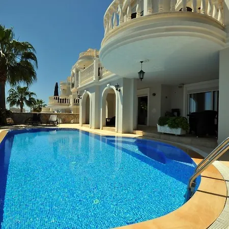 Oasis Sitesi فيلة ألانيا